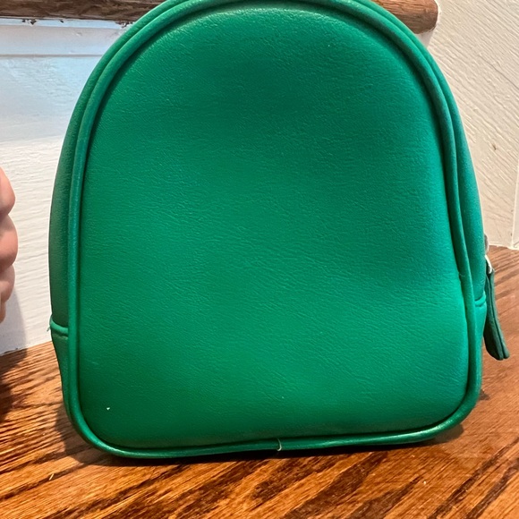 Bath & Body Works Turtle Cosmetic Bag - Picture 4 of 8